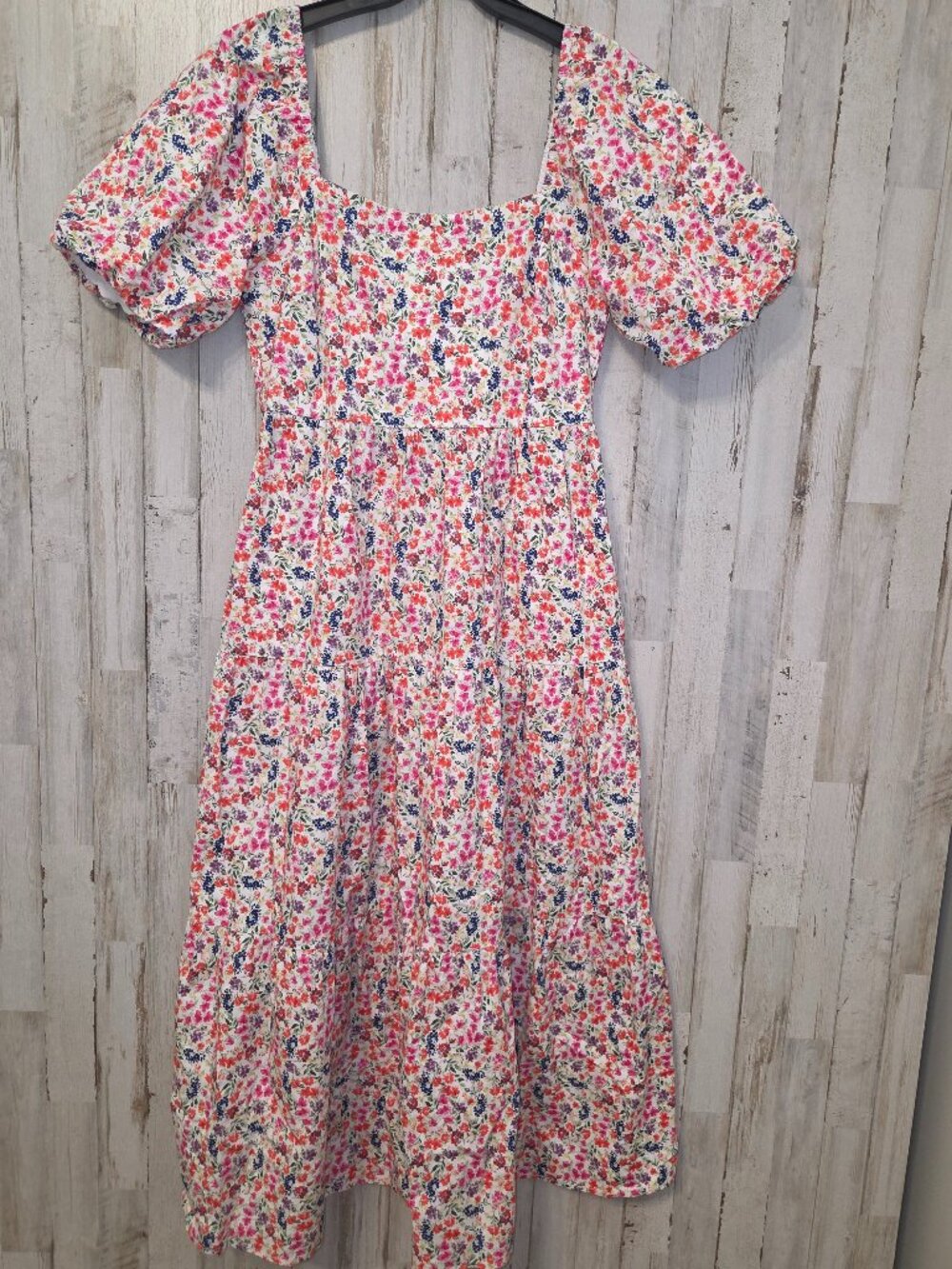 EUC Adelyn Rae size M Floral Smocked Ruffle Midi Dress Square-neck Puff sleeve
